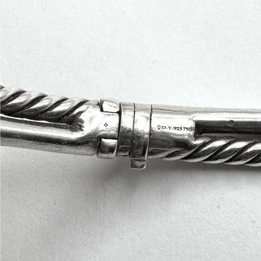 David Yurman Crossover Bracelet With 18k Gold - Picture 6 of 7